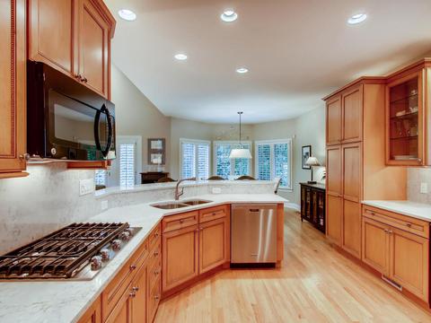 27 Windsor Dr, Elmhurst, IL 60126 photo 8