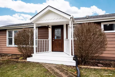 644 Orchard Ln, Beecher, IL 60401 photo 2