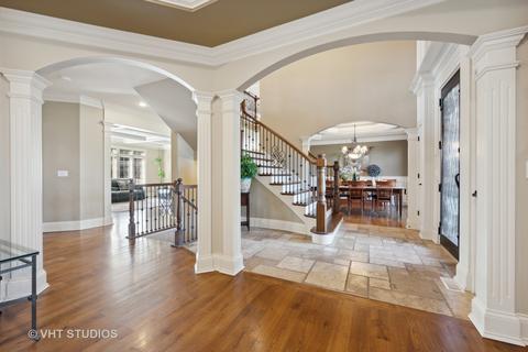 704 Countryside Dr, Wheaton, IL 60187 photo 10
