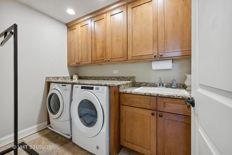 704 Countryside Dr, Wheaton, IL 60187 photo 34