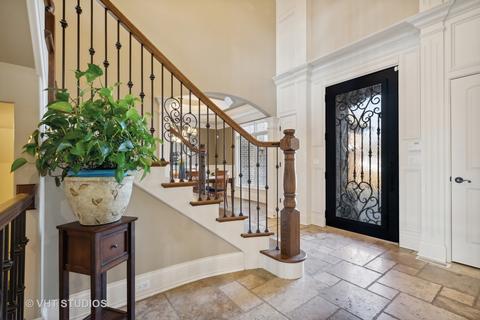 704 Countryside Dr, Wheaton, IL 60187 photo 8