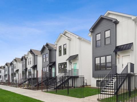2529 W Lexington St, Chicago, IL 60612