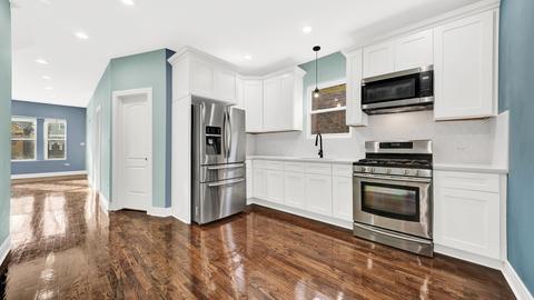 2052 W 68th Pl, Chicago, IL 60636 photo 10