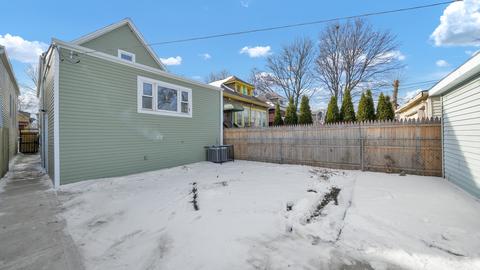 2052 W 68th Pl, Chicago, IL 60636 photo 4