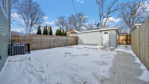 2052 W 68th Pl, Chicago, IL 60636 photo 5