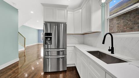 2052 W 68th Pl, Chicago, IL 60636 photo 12