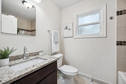 740 Echo Ln, Glenview, IL 60025 photo 10