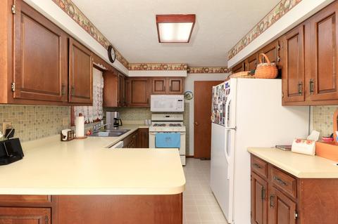 214 Cambridge Dr, Normal, IL 61761 photo 11