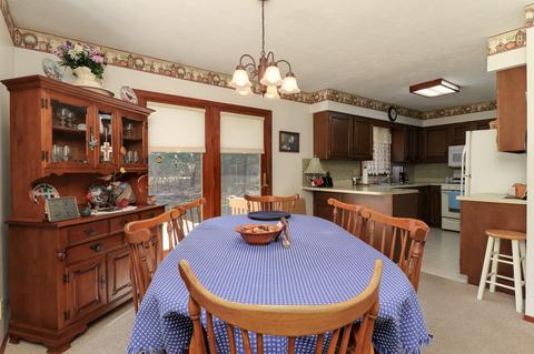 214 Cambridge Dr, Normal, IL 61761 photo 9