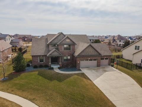 7 Ann Arbor Ct, Bloomington, IL 61704 photo 2