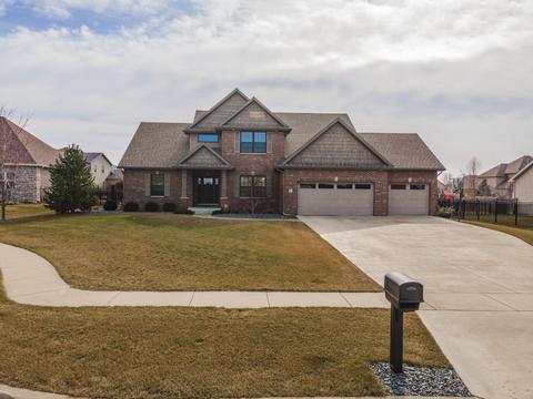 7 Ann Arbor Ct, Bloomington, IL 61704 photo 1