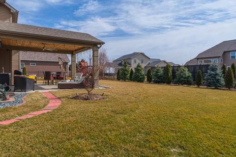 7 Ann Arbor Ct, Bloomington, IL 61704 photo 3