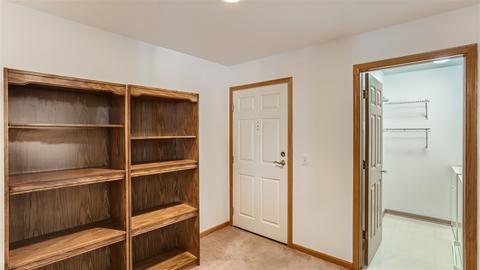 27 E Hattendorf Ave #217, Roselle, IL 60172 photo 3