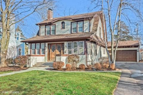 607 S Gables Blvd, Wheaton, IL 60187 photo 2