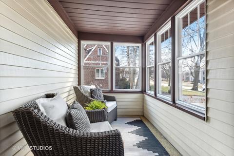 607 S Gables Blvd, Wheaton, IL 60187 photo 3