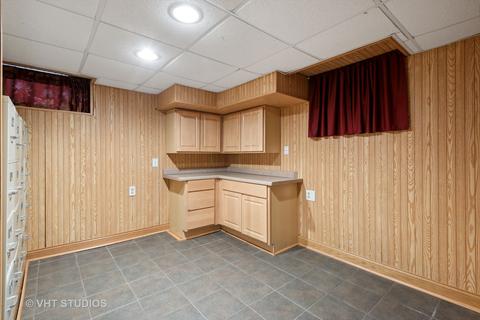 607 S Gables Blvd, Wheaton, IL 60187 photo 28