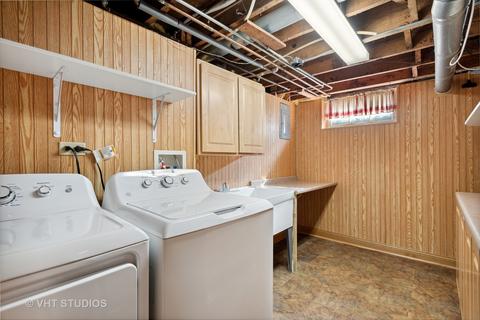 607 S Gables Blvd, Wheaton, IL 60187 photo 30