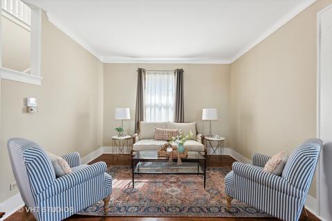 607 S Gables Blvd, Wheaton, IL 60187 photo 5