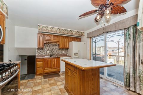 6248 Forestview Dr, Oak Forest, IL 60452 photo 2