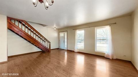 755 Thorndale Dr, Elgin, IL 60120 photo 3