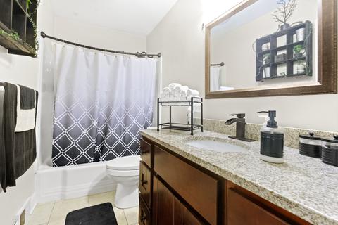 241 N Wesley Dr, Addison, IL 60101 photo 13