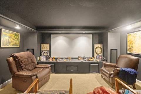 241 N Wesley Dr, Addison, IL 60101 photo 4