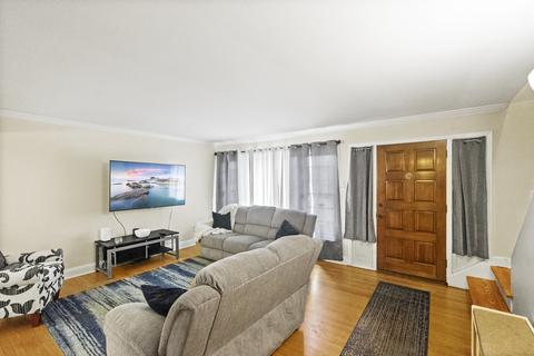 241 N Wesley Dr, Addison, IL 60101 photo 15