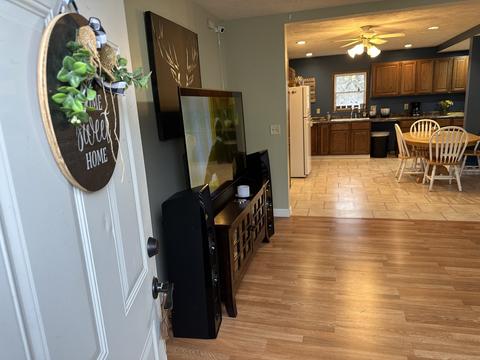 308 E Harrison St, Saybrook, IL 61770 photo 4