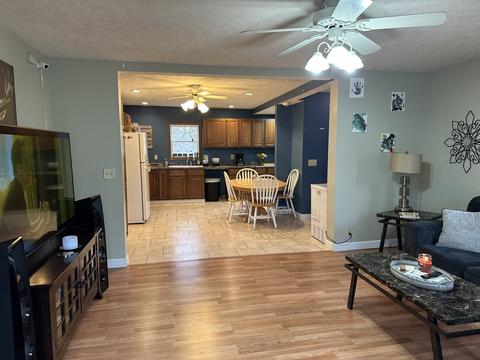 308 E Harrison St, Saybrook, IL 61770 photo 5
