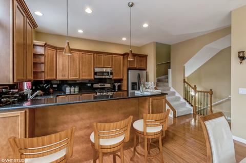 149 Dawson Dr, Elgin, IL 60120 photo 6
