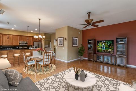 149 Dawson Dr, Elgin, IL 60120 photo 8