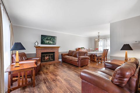2236 Mecan Dr, Naperville, IL 60564 photo 5