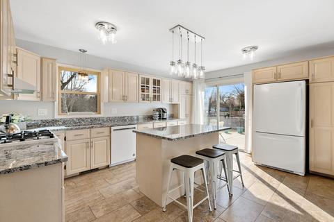 2236 Mecan Dr, Naperville, IL 60564 photo 11