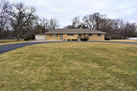 34 Marquette Ln, Kankakee, IL 60901