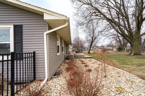 1218 W College Ave, Normal, IL 61761 photo 30