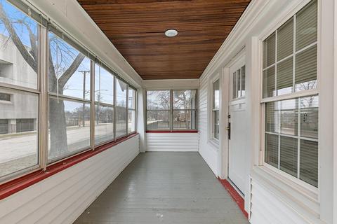 244 Cooper Ave, Elgin, IL 60120 photo 3