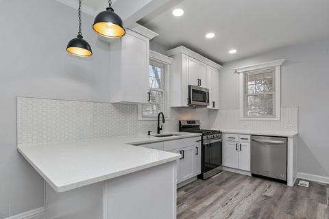 244 Cooper Ave, Elgin, IL 60120 photo 10