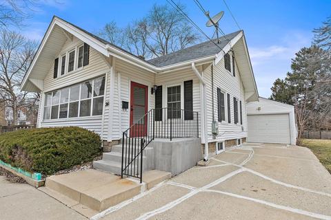 244 Cooper Ave, Elgin, IL 60120 photo 2