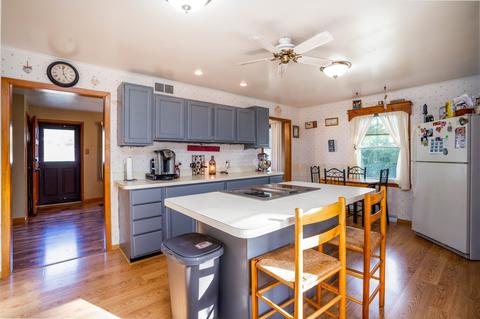 3760 Crescent Dr, Steger, IL 60475 photo 9
