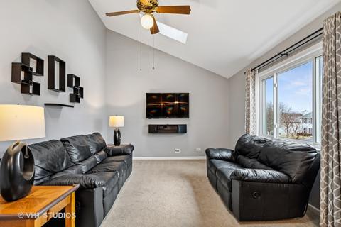 411 Shagbark Ct, Algonquin, IL 60102 photo 3