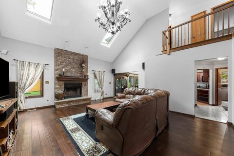 16512 Winding Creek Rd, Plainfield, IL 60586 photo 4