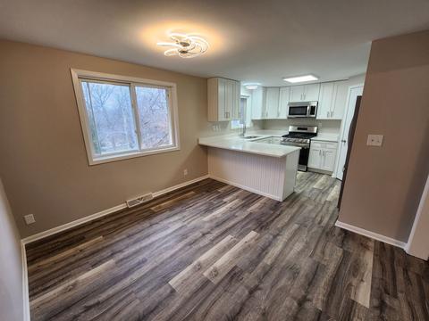 814 Peter St, Mchenry, IL 60051 photo 7