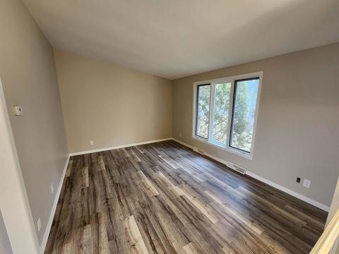 814 Peter St, Mchenry, IL 60051 photo 5