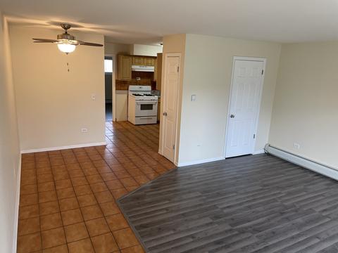 105 Dover Dr #4, Des Plaines, IL 60018 photo 9