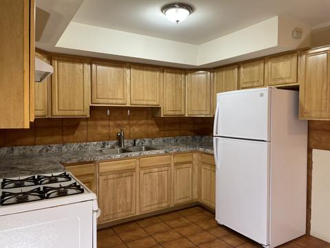 105 Dover Dr #4, Des Plaines, IL 60018 photo 12