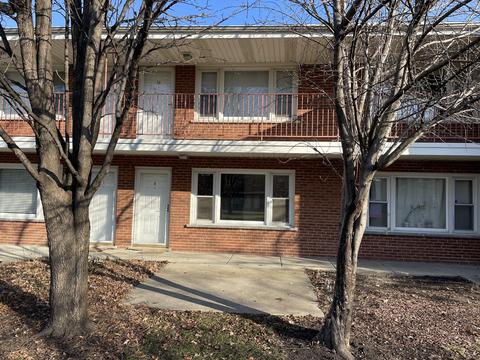 105 Dover Dr #4, Des Plaines, IL 60018 photo 2