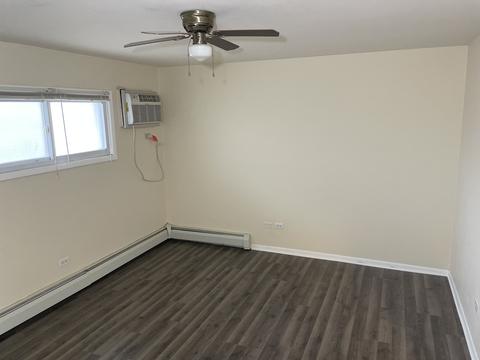 105 Dover Dr #4, Des Plaines, IL 60018 photo 14