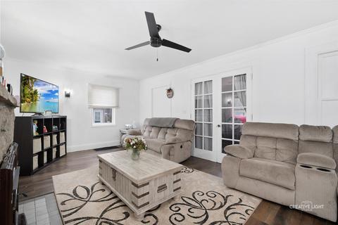 403 E Abe St, Plano, IL 60545 photo 4