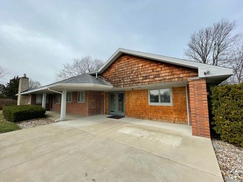 644 S Main St, Georgetown, IL 61846 photo 2