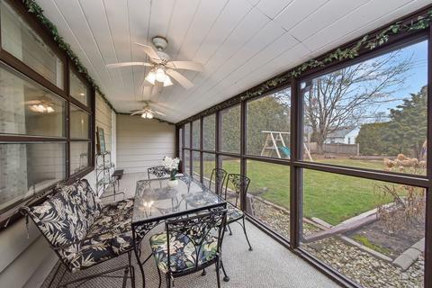 215 Wakeman Ave, Wheaton, IL 60187 photo 11